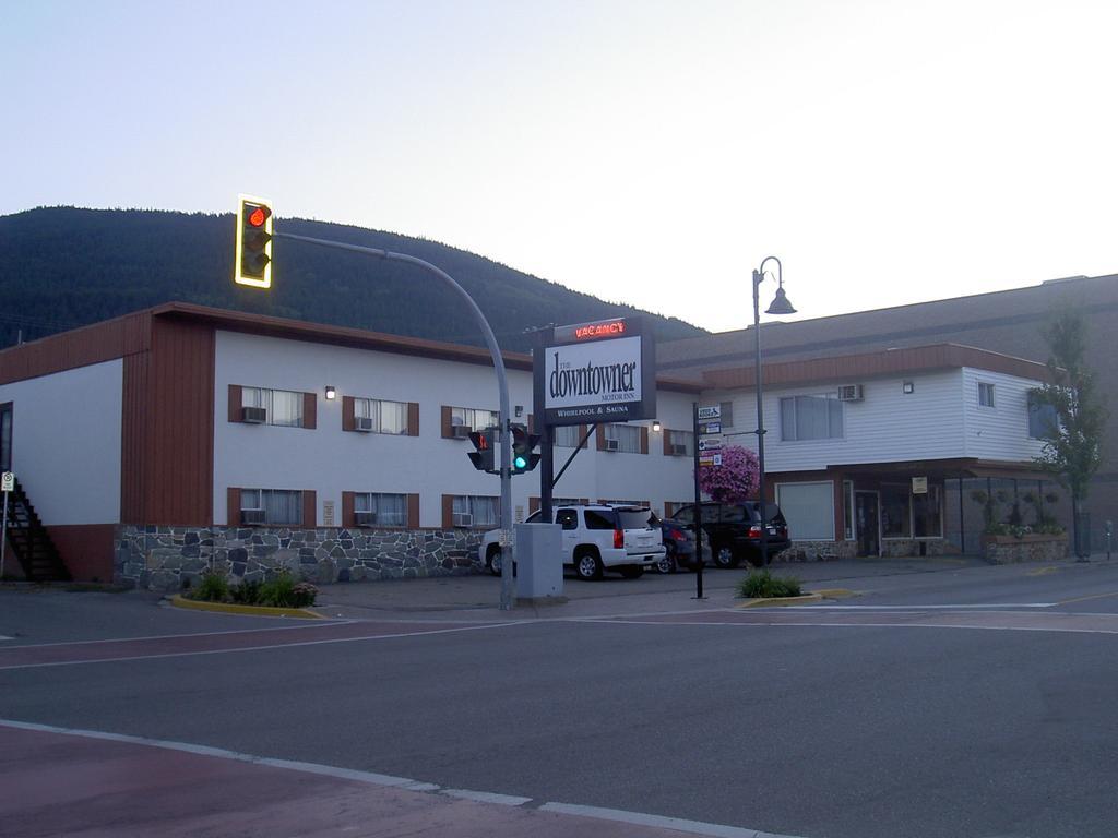 Downtowner Motor Inn Крестон Экстерьер фото
