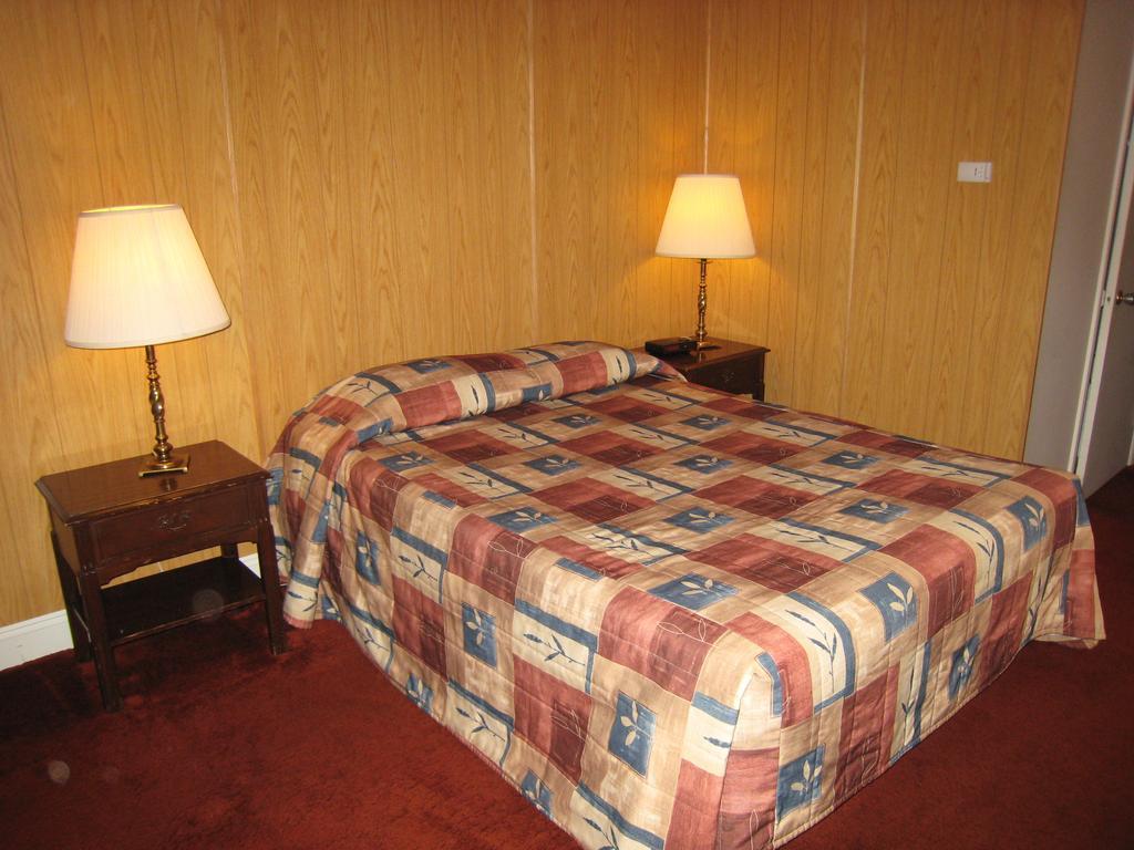 Downtowner Motor Inn Крестон Номер фото