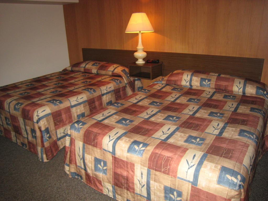 Downtowner Motor Inn Крестон Номер фото