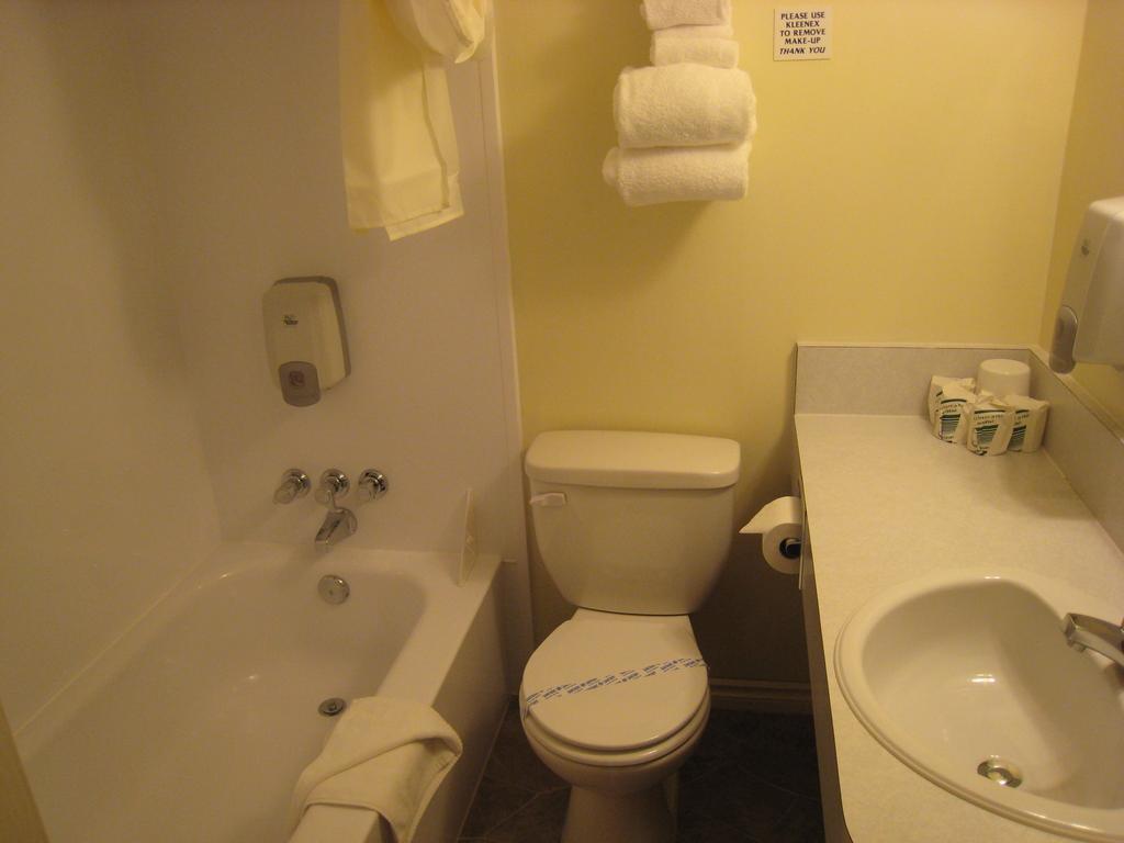 Downtowner Motor Inn Крестон Номер фото