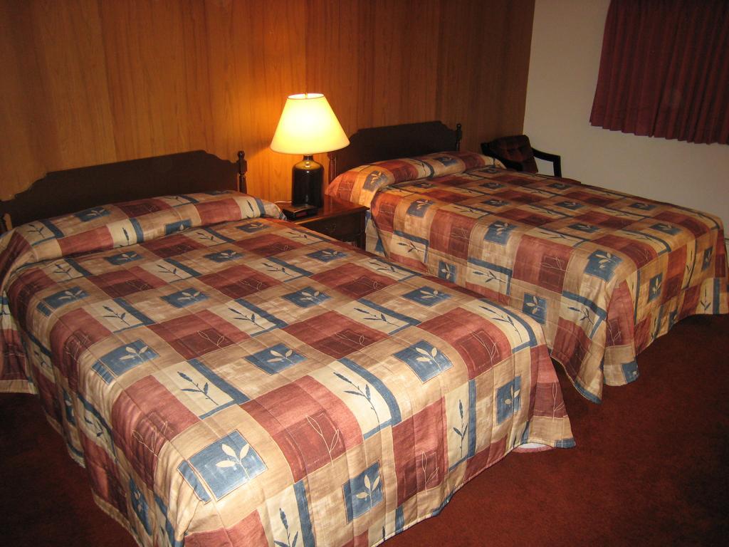 Downtowner Motor Inn Крестон Номер фото