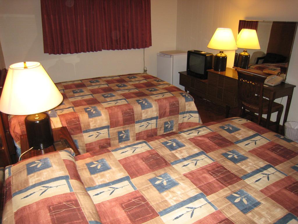 Downtowner Motor Inn Крестон Номер фото