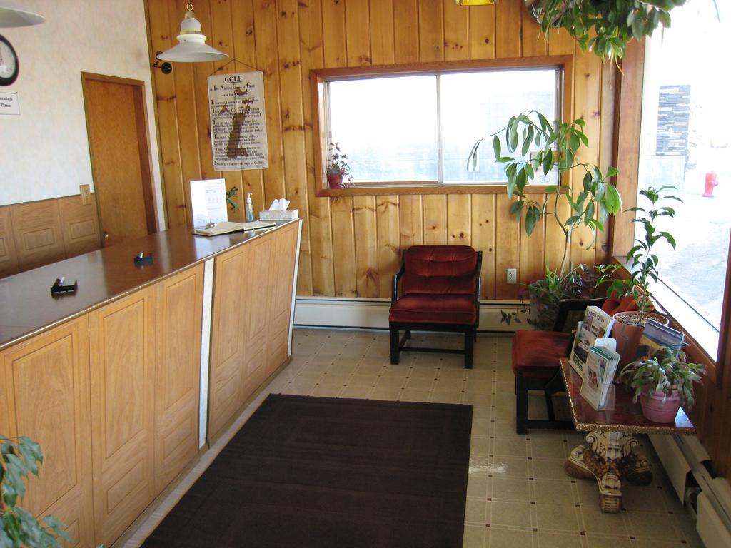 Downtowner Motor Inn Крестон Экстерьер фото