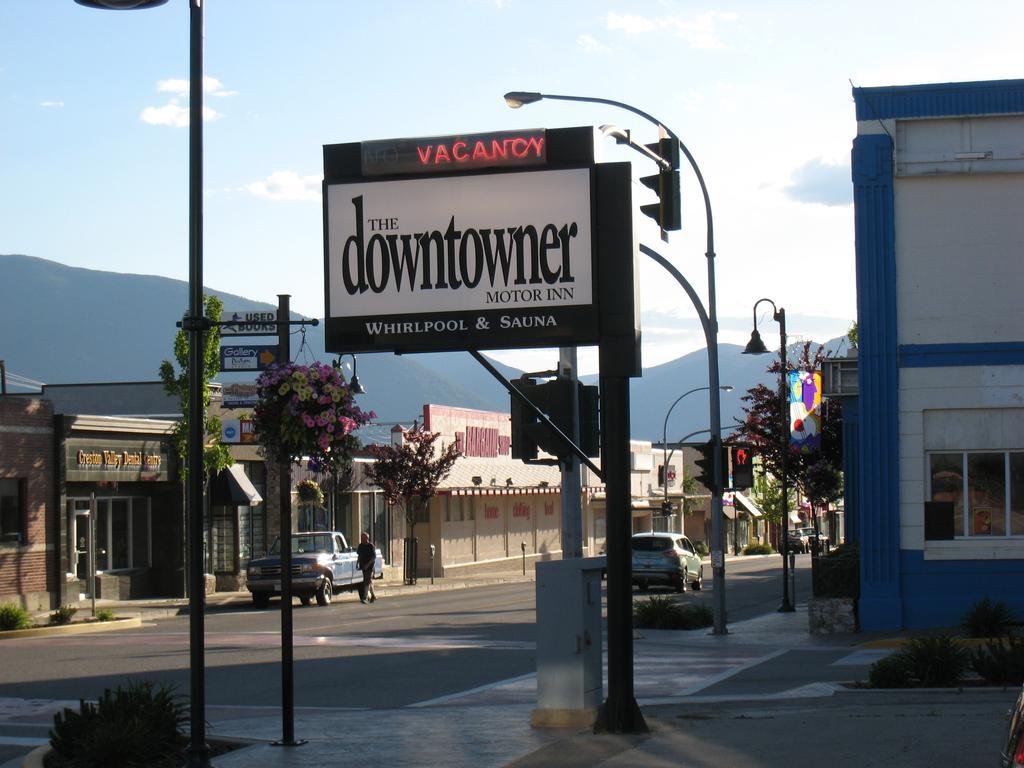 Downtowner Motor Inn Крестон Экстерьер фото